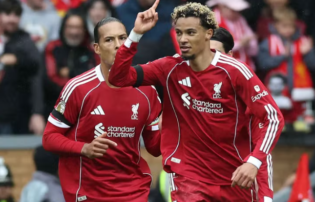 Liverpool beat Everton 2-1 to keep perfect Premier League start