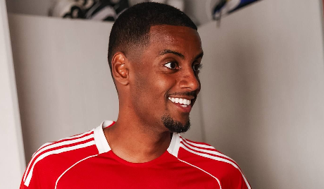 Liverpool record signing Isak yet to feature but could face Atletico – Slot