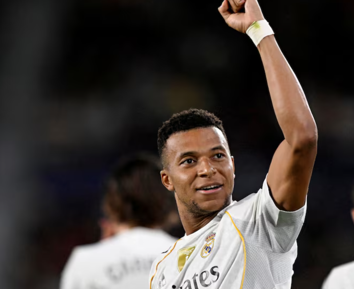 Mbappé strikes twice as Real Madrid cruise past Levante to stay perfect