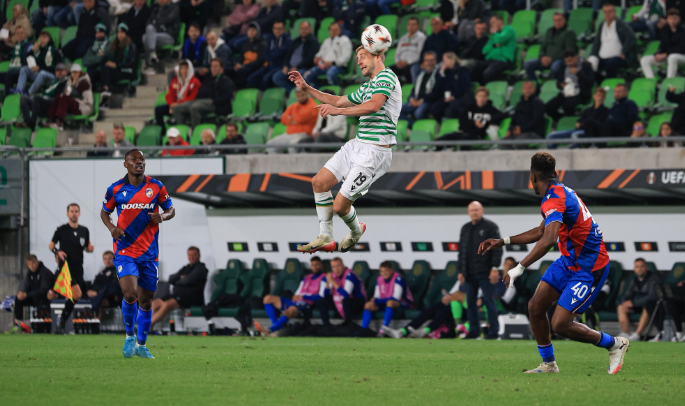Pešić snatches late point for 10-man Ferencváros in Europa League opener