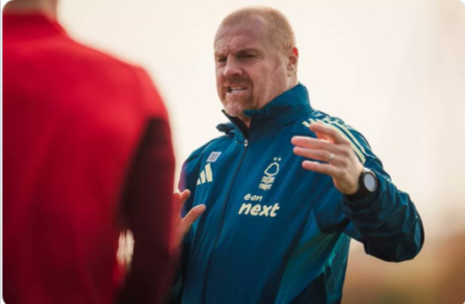 Dyche scoffs at 'clickbait' Man United tactics story