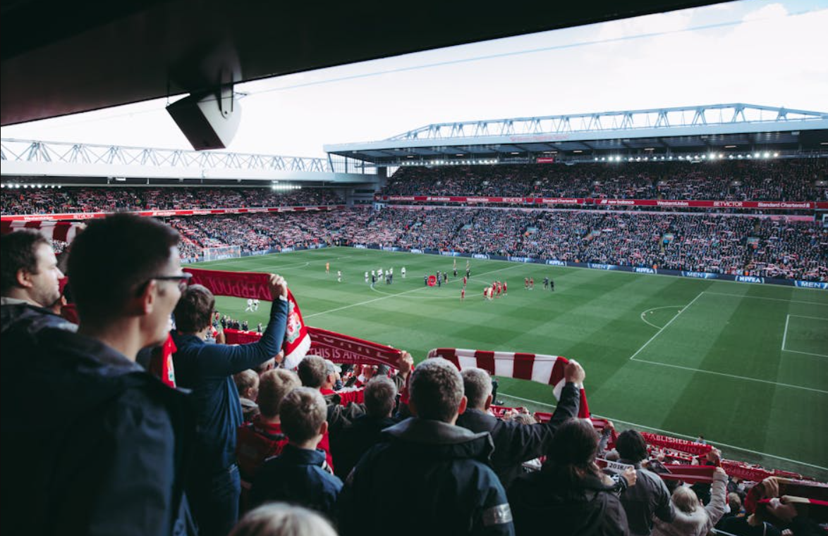 How Real-Time Data Is Changing the Way Fans Approach Football Betting