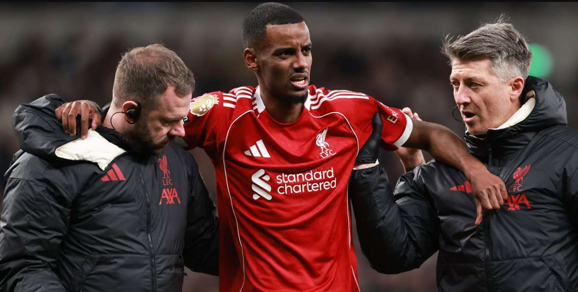 Isak ruled out for months after fibula fracture