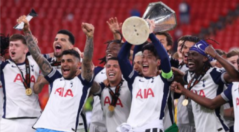 Van de Ven Defends Postecoglou After Spurs Chaos