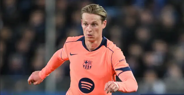Stam urges Manchester United to move for De Jong in January