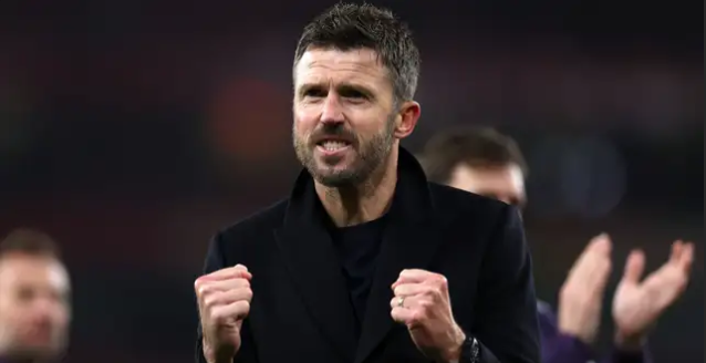 Carrick Shrugs Off Ownership Protests as United Target Fulham Win