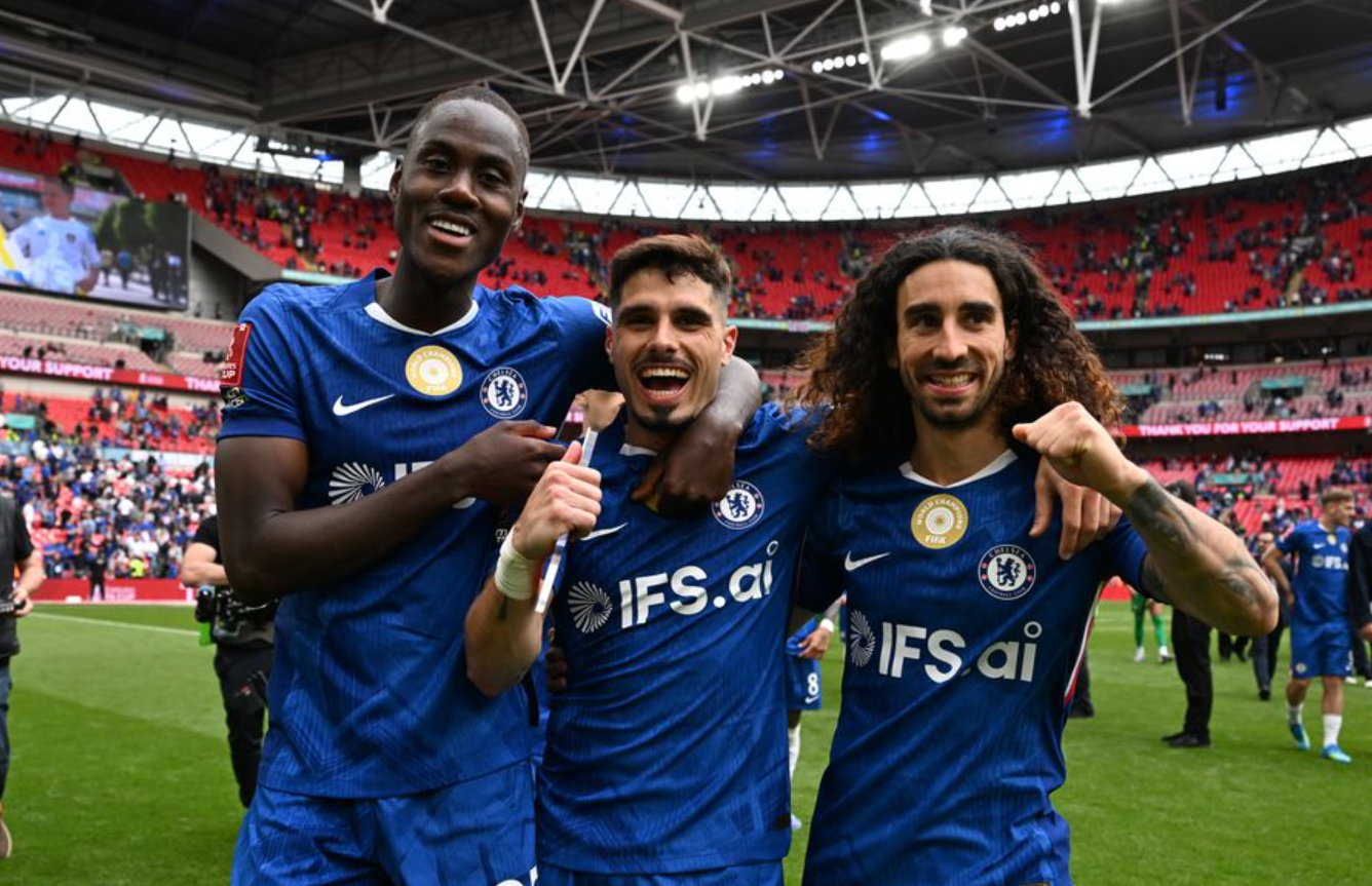 Fernandez sends Chelsea into FA Cup final