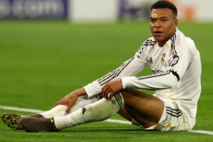 Mbappe avoids serious injury scare