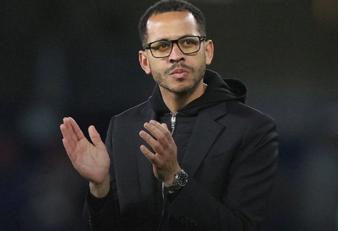 Rosenior backs Chelsea project despite pressure and fan unrest