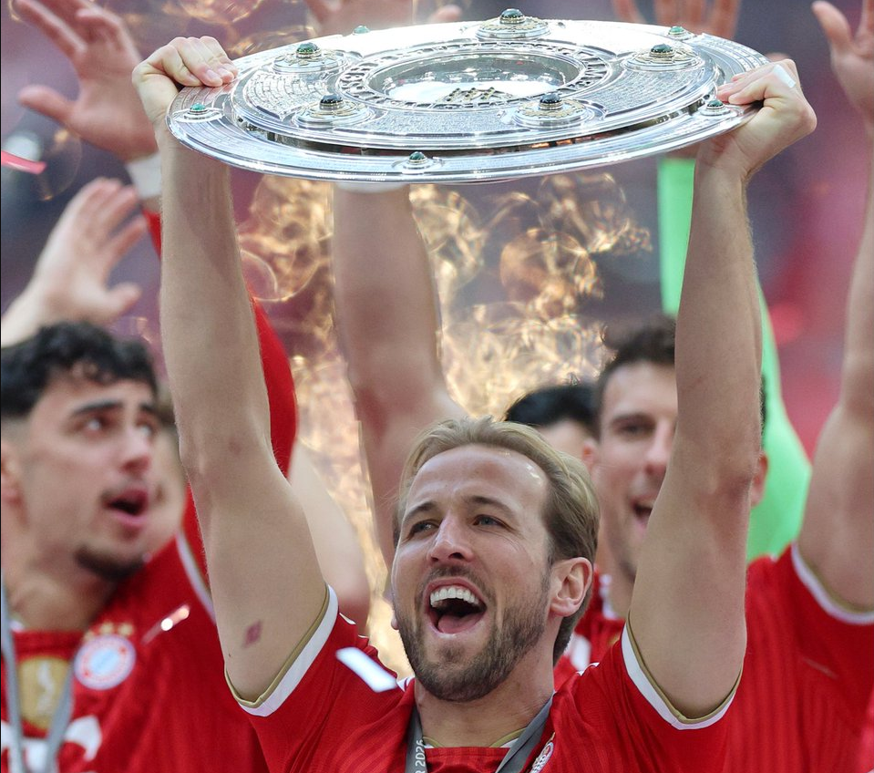 Harry Kane hat-trick powers Bayern Munich to dominant win over Köln in title celebration