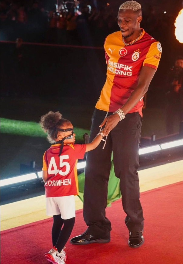 Victor Osimhen with his daughter