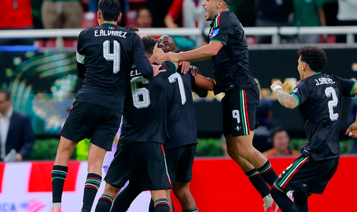 Mexico book World Cup knockout place after dramatic win over South Korea